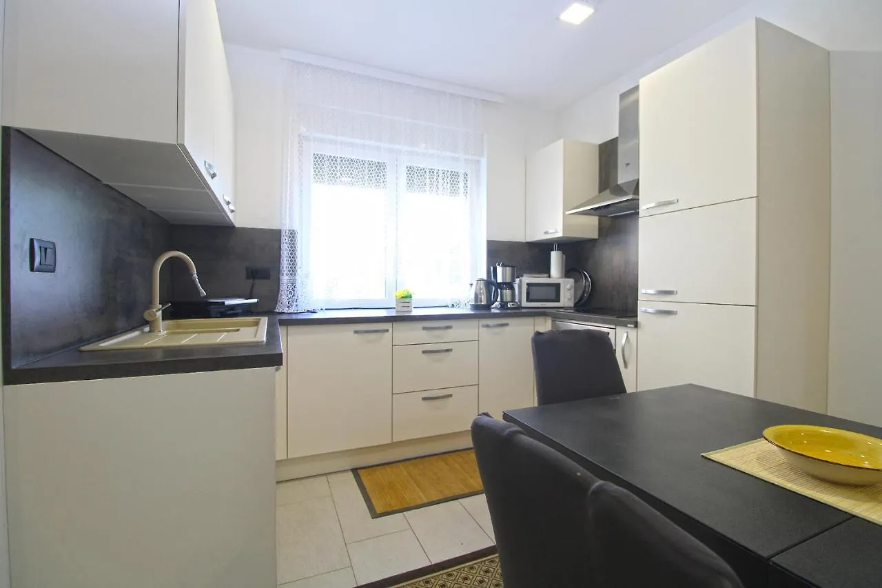 House Fazana 2283 Villa Holiday home