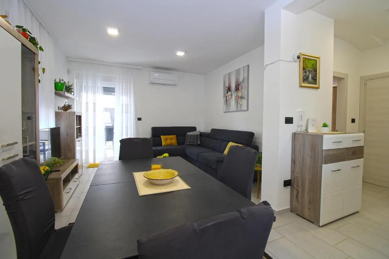 Holiday home House Fazana 2283 Villa