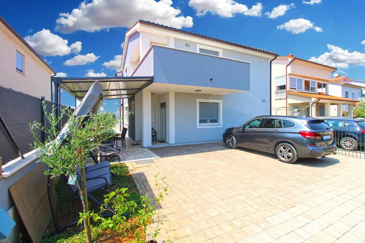 House Fazana 2283 Villa