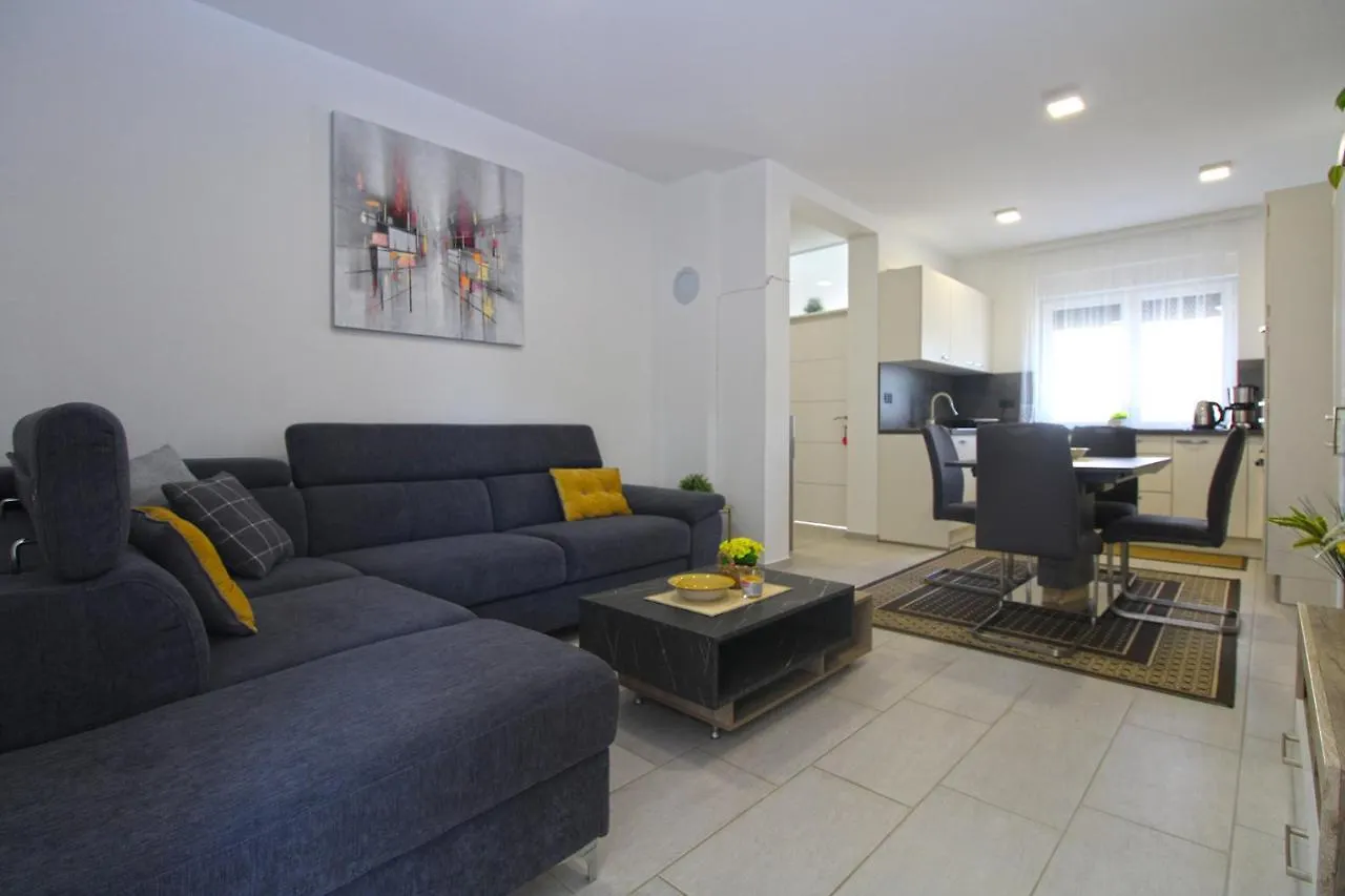 Holiday home House Fazana 2283 Villa Croatia