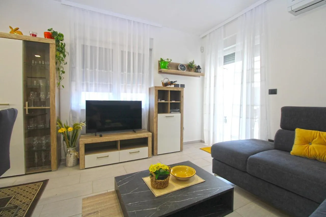 Holiday home House Fazana 2283 Villa